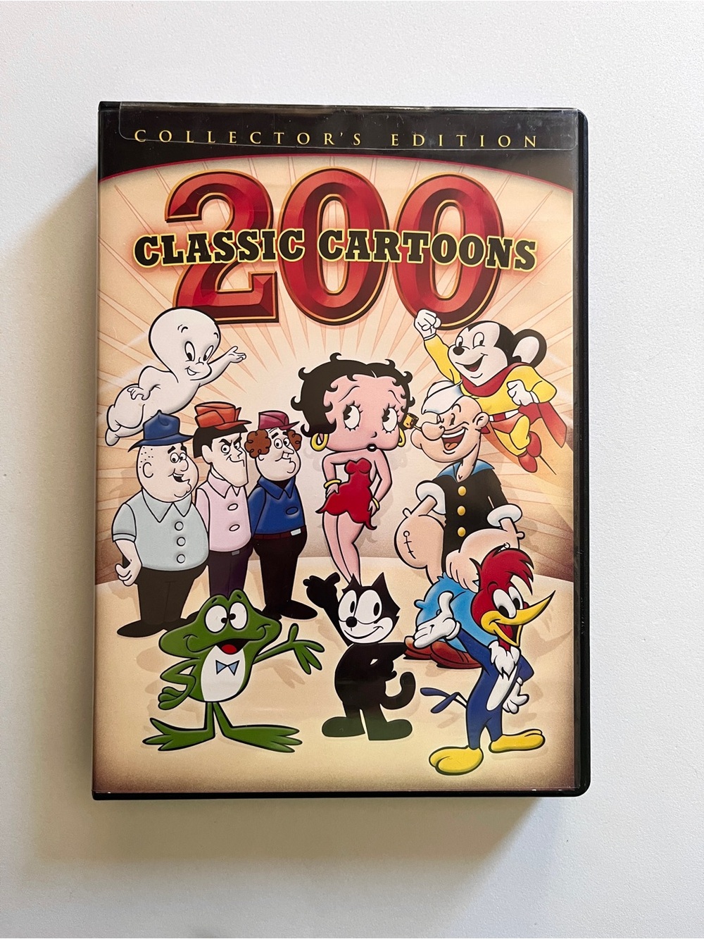 Warner Bros. 200 Classic Cartoons Collector's Edition - Red, Beige, Black